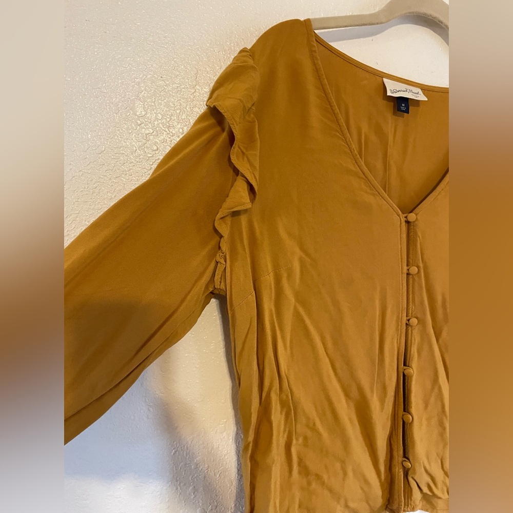 Universal Thread blouse - Picture 2 of 3